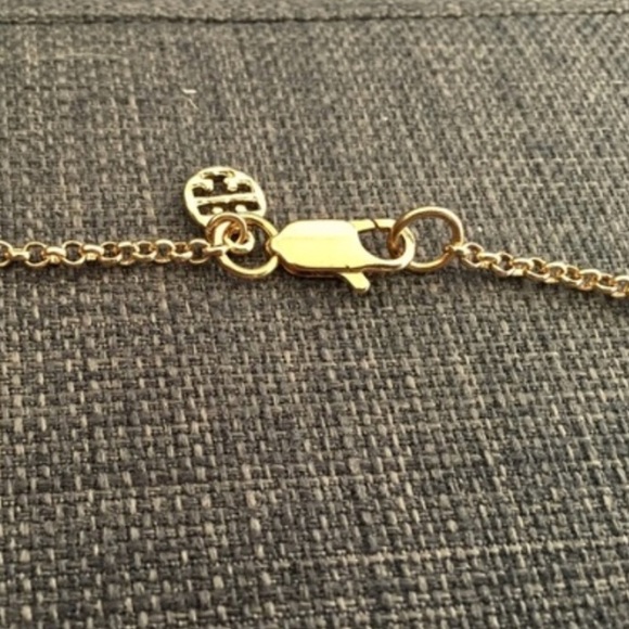 TORY BURCH Gold Logo 3-strand Necklace New - Picture 5 of 6